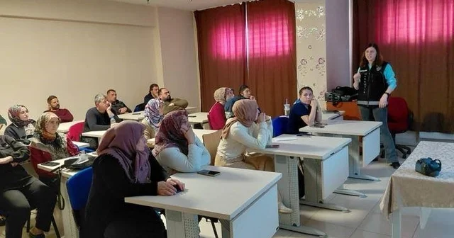 Erzincan da narkotik ekiplerinden uyuşturucuyla mücadele eğitimi Erzincan Haberleri