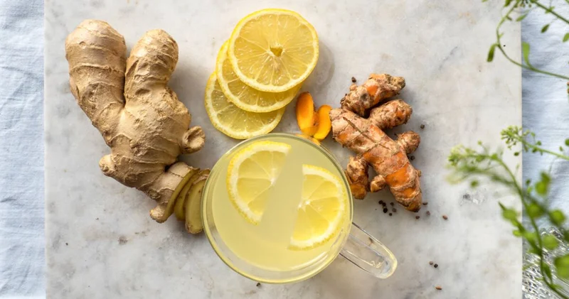 Bağışıklığı güçlendiren zencefil ve limonlu karışım