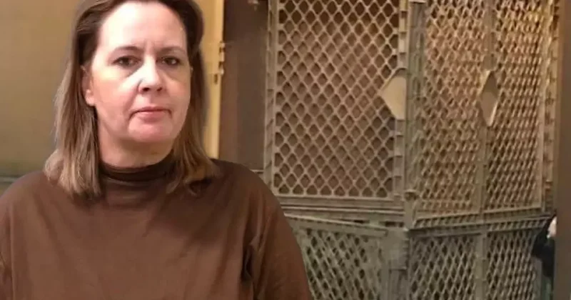 İnfial yaratan olay! Evlat edindiği 2 çocuğu kafese kapattı