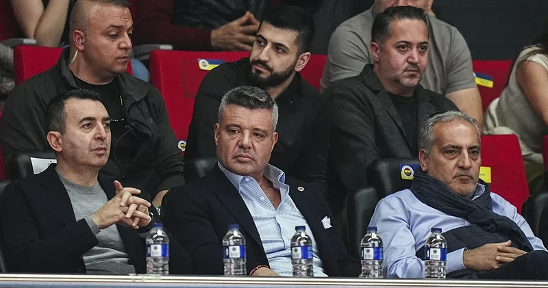 Sadettin Saran geldi: Fenerbahçe deplasmanda Galatasaray ı rahat geçti