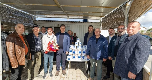 İzmir de küçük ölçekli balıkçıyla dayanışma eli İzmir Haberleri