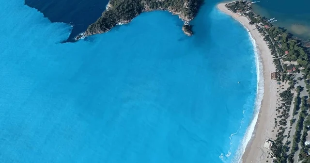 Sağanak sonrası Ölüdeniz in rengi turkuaza döndü Muğla Haberleri