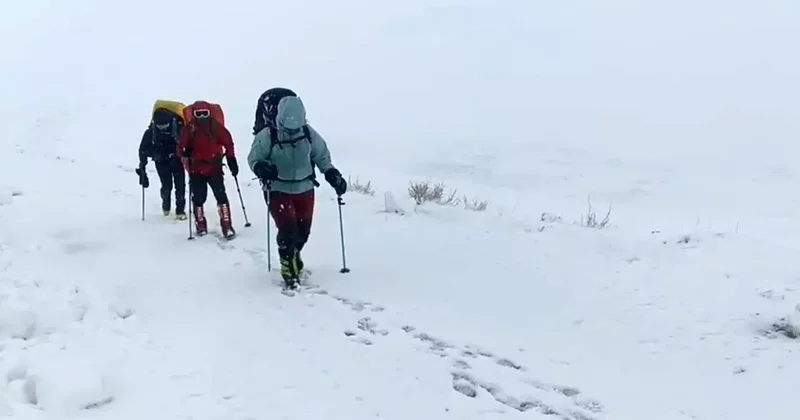 Süphan Dağı tırmanışı hava muhalefetine takıldı