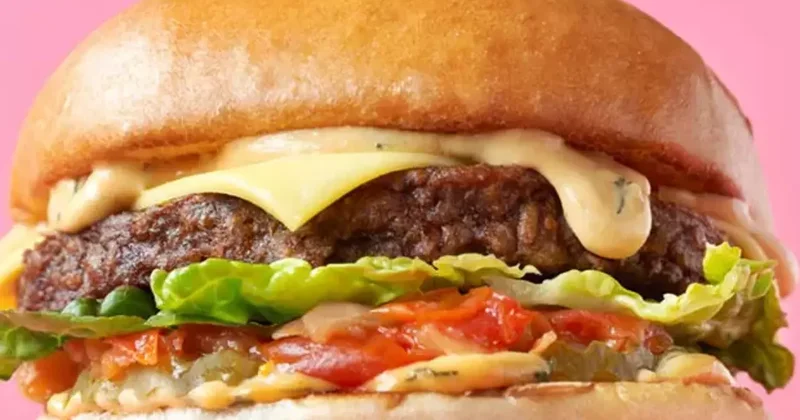 Ünlü fast food zinciri çöküşe geçti: Milyonlarca para zarar etti
