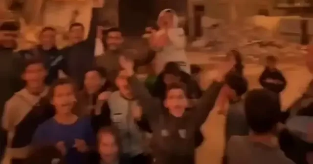 Enkazların arasında Ramazan coşkusu: Gazze halkı geleneklerini yaşatarak moral buldu VİDEO İZLE