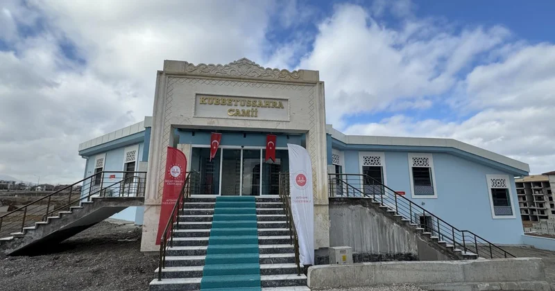 Depremlerde yıkılan 125 camiden 57 si yeniden yapılarak ibadete açıldı