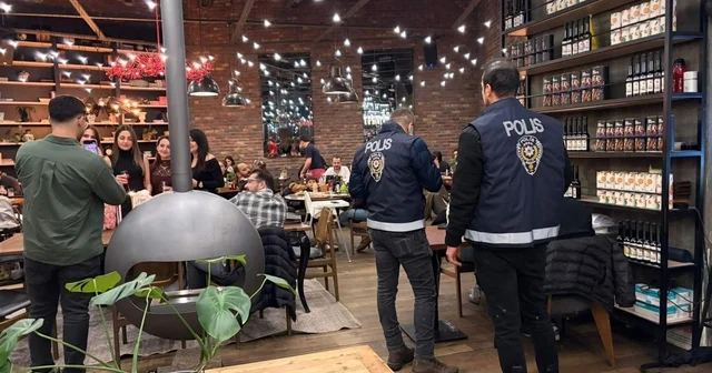 İskenderun polisi kafe ve kıraathanelere uygulama gerçekleştirdi Hatay Haberleri