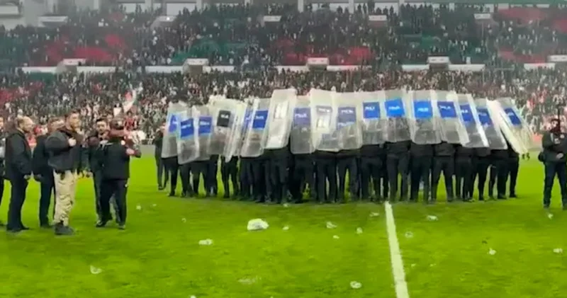 Amedspor taraftarları maç sonu kendini yaraladı