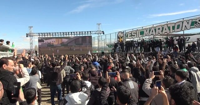 12 Bingölspor, seyircisiz maçta rakibini 7 1 mağlup etti Taraftarlar, dev ekranda maçı izledi Bingöl Haberleri