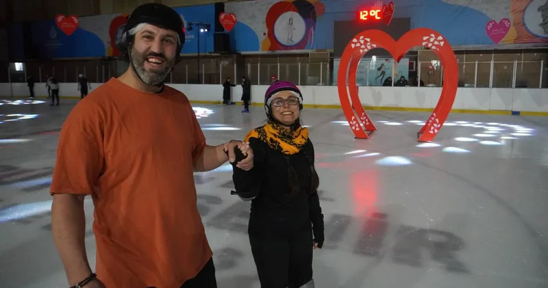 İBB den buzda 14 Şubat etkinliği: Aşkın en güzel pisti