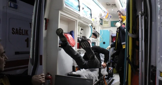 Bıçaklı kavgada yaralandı, hastanede sedyeden atlayıp basın mensuplarına saldırdı Aksaray Haberleri