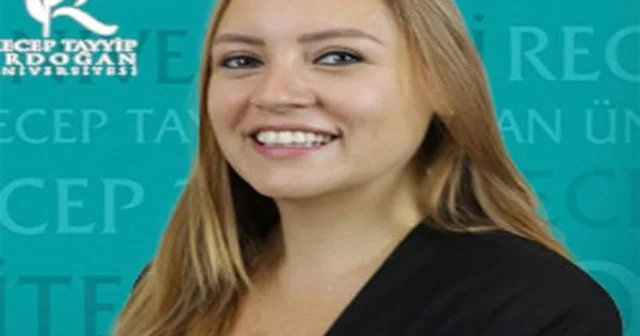 Evinin balkonundan düşen akademisyen, son yolculuğuna uğurlandı Rize Haberleri