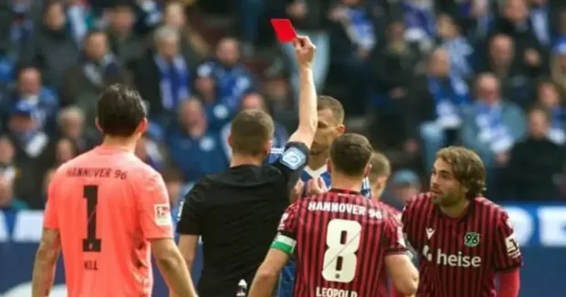 Süper Lig in eski yıldızları 2 2 biten maça damga vurdu! Gol, kırmızı kart, penaltı...