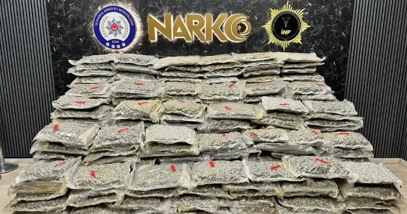 İstanbul da zehir tacirlerine geçit yok: 527 kilo uyuşturucu, 7 gözaltı İstanbul Haberleri
