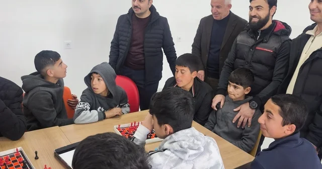 Dicle Kaymakamı Atış, gençlik kampında sporcu gençlerle buluştu Diyarbakır Haberleri