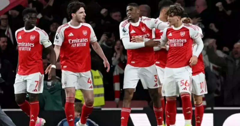 16 yaşındaki kanat 90+7 de attı! Arsenal 3 puanı kaptı