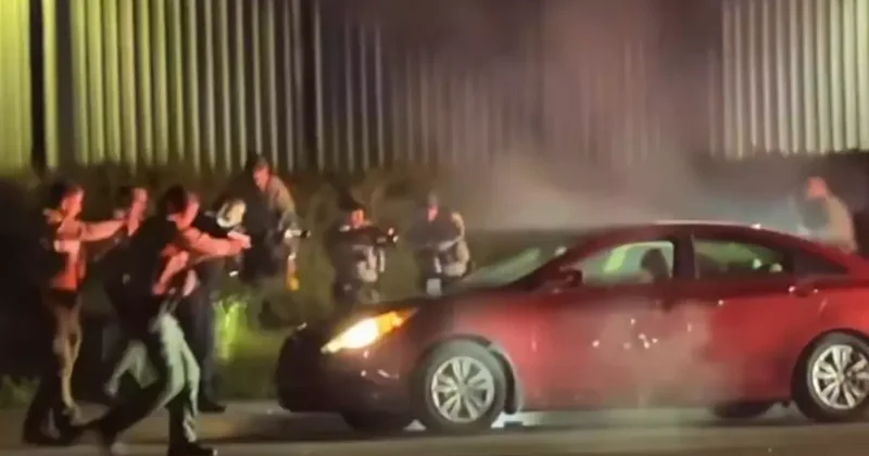 Silah çeken şoförü kurşun yağmuruna tuttular