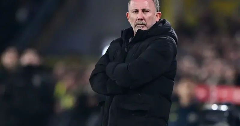 Maç sonunda rahatsızlanan Sergen Yalçın a serum bağlandı