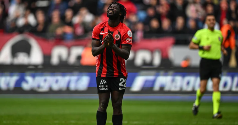 Gençlerbirliği, Beşiktaş karşısında 10 kişi kaldı! Gençlerbirliği Haberleri