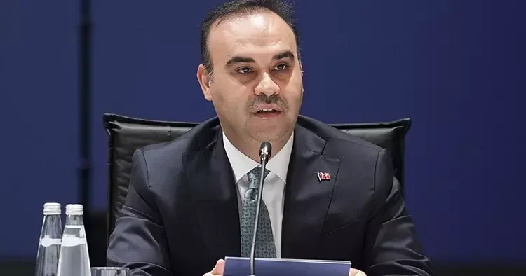 Bakan Kacır’dan İstanbul sanayicilerine çağrı: ‘2 bölgeyi birlikte kuralım’