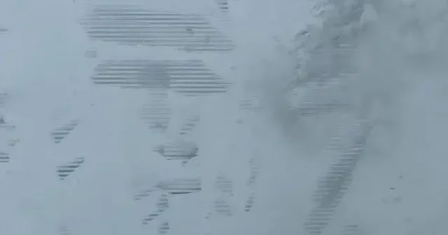 Bitlis’te çatılardaki kar tehlikesi sürüyor VİDEO İZLE