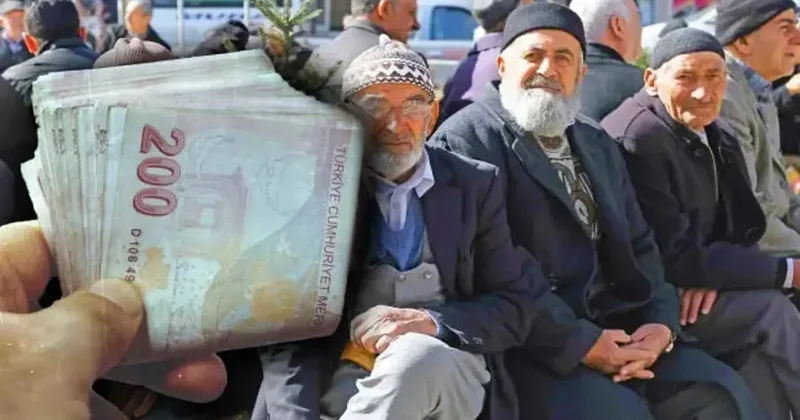 Emeklilerin ikramiye ve aylık ödemeleri hesaplara yatırılmaya başlandı