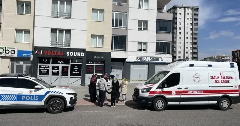 Kayseri de 3 üncü kattan düşen yaşlı adam öldü Kayseri Haberleri