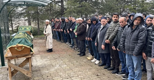 Bayram tatili yolunda kazada ölen çift, toprağa verildi Nevşehir Haberleri