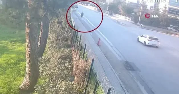 Bursa da cinayet gibi kaza anı! Bisikletli adamı hayattan koparan kaza