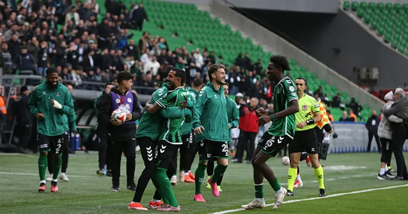 Sakaryaspor, Vanspor FK’yı 90+4’te yıktı!