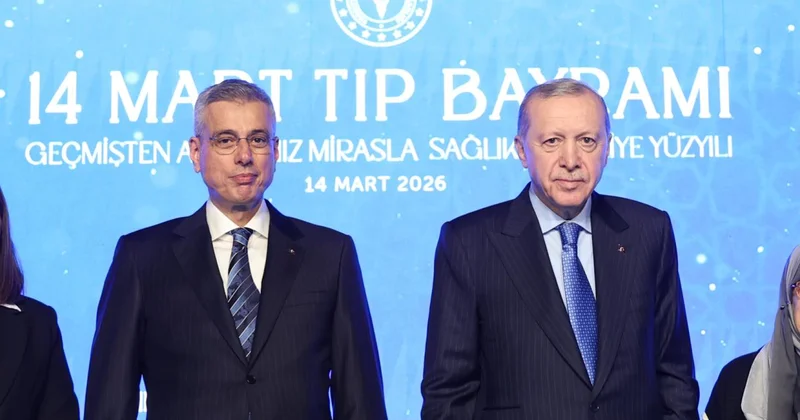 Sağlık Bakanı Memişoğlu, Cumhurbaşkanı Erdoğan a El Kanun fi t Tıbb kitabını hediye etti