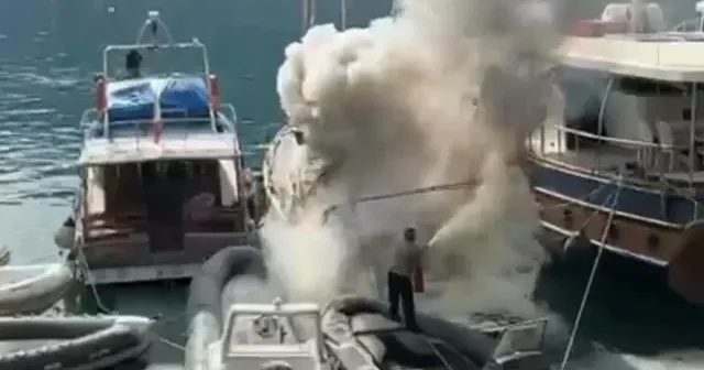 Fethiye’de yelkenli tekne yandı VİDEO İZLE