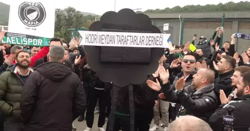 TFF önüne siyah çelenk bıraktılar! Bu düzen değişecek