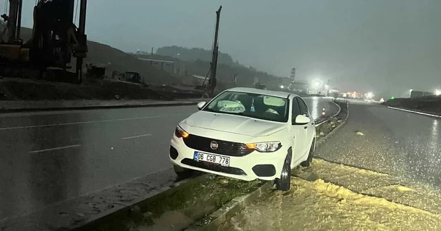 Kurtalan da maddi hasarlı kaza Siirt Haberleri