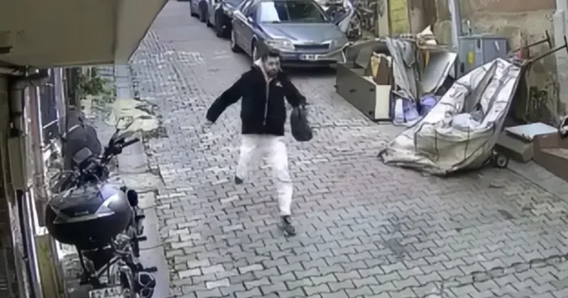 Kağıthane’de 3 üncü kata tırmanıp hırsızlık yaptı; mahalleli arkasından bağırdı