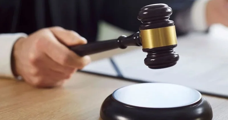 Bolu da eski muhtara kayıp bilgisayar için zimmet davası: Kırıldı çöpe attım dedi