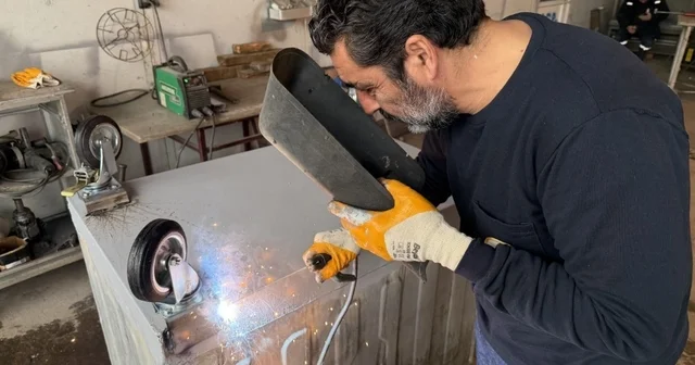 Kartepe de eskiyen çöp konteynerleri onarılarak yeniden kullanıma sunuluyor Kocaeli Haberleri