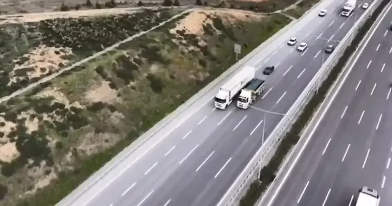 Sarıyer de dronla takip edilen TIR da kaçak tütün mamulleri ile çeşitli ürünler ele geçirildi