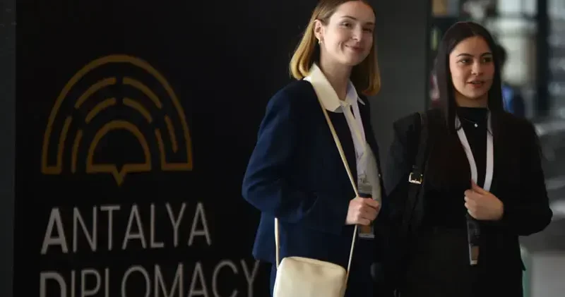Diplomasinin zirvesi Antalya da buluşuyor