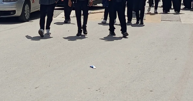 Gaziantep te lise önünde kurusıkı tabancalı saldırı paniği Gaziantep Haberleri