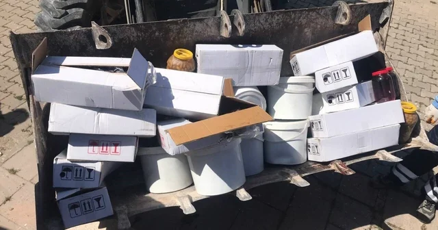 Kamyondaki 4 ton kaçak gıda ürünü imha edildi Aksaray Haberleri