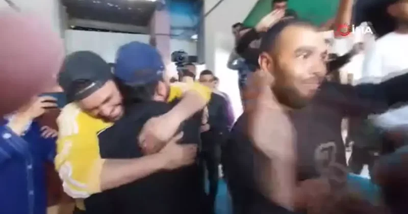 İsrail, Gazze de alıkoyduğu 12 Filistinliyi serbest bıraktı