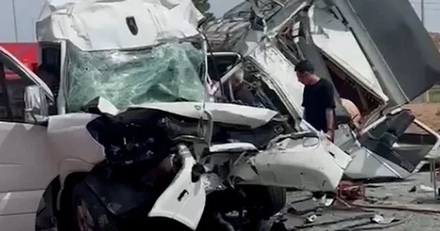 Kırşehir de zincirleme kaza meydana geldi VİDEO İZLE