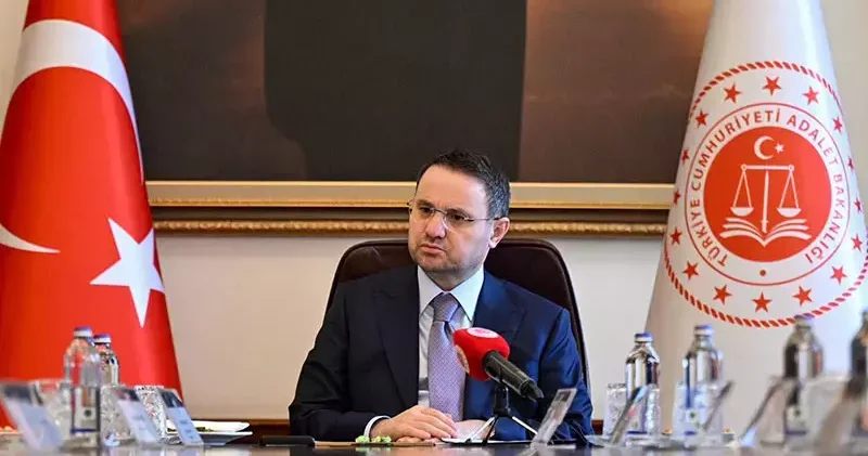 Bakan Gürlek: Avukatlarımızın son zamanlarda yaşadığı sorunları çok iyi biliyoruz