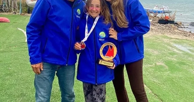 Çağla Kubat sörfte ailece şampiyon İzmir Haberleri