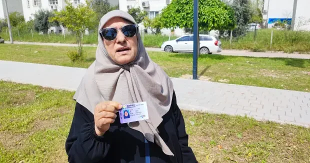 Adana haberleri Adana da 66 yaşındaki kadının ücretsiz biniş hakkı engellendi iddiası 15 Nisan 2026