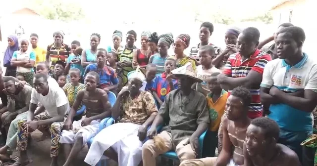 Afrika’da Tevhid çağrısı: Putlarını yıkıp topluca İslam ı seçtiler VİDEO İZLE