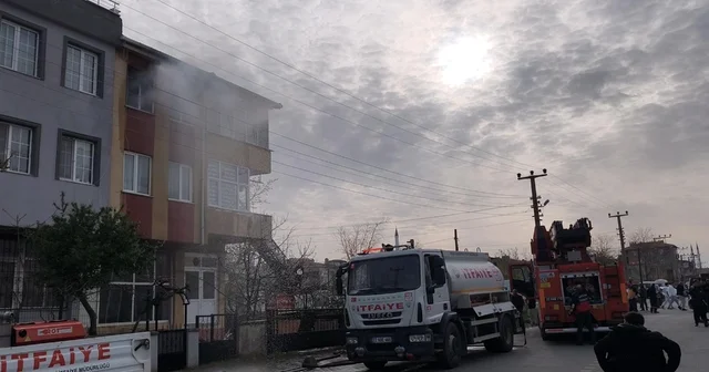 Evi ateşe verdi, babasına telefon açıp söndürmesini istedi Edirne Haberleri