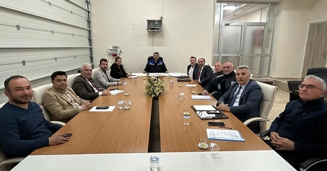 Suşehri Belediye Başkanı Ahmet Ayhan Kayaoğlu, birim müdürleriyle bir araya geldi Sivas Haberleri