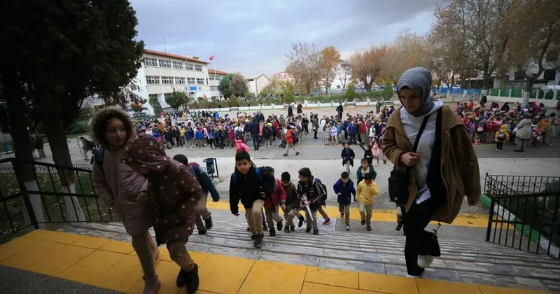 Milli İrade Platformu: Okullar, öğretmenler ve çocuklar hepimizin